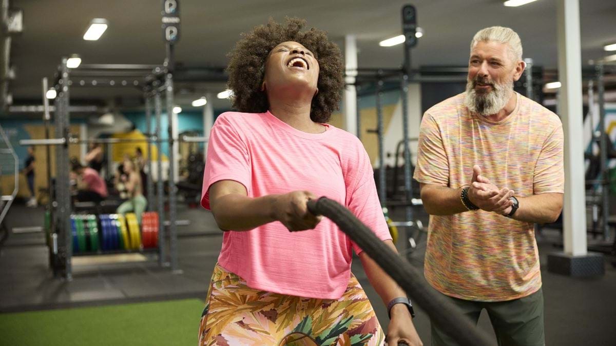 woman with battlerope